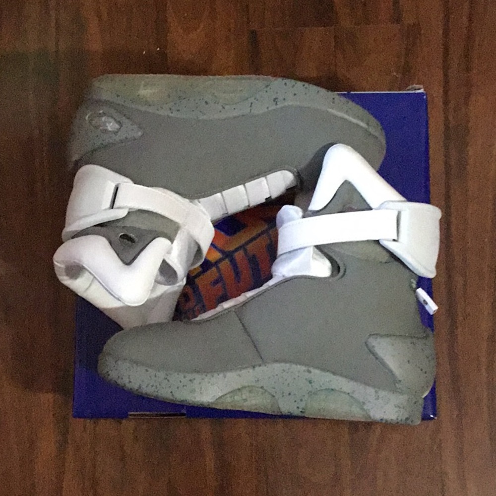 Adult back to the future mag shoe